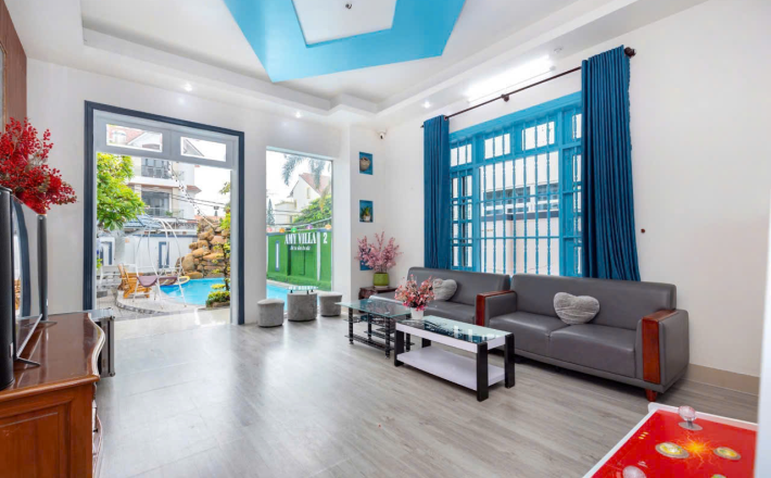 Amy Villa 18 Kim Ngân Đi Bộ Ra Biển
