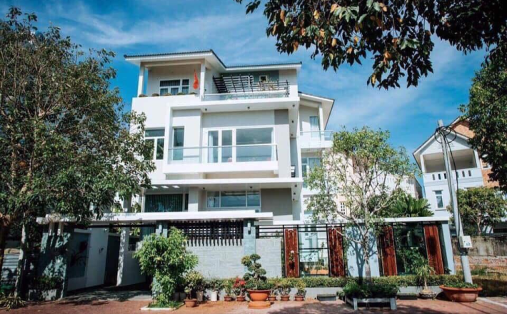 10 Nguyễn Hữu Tiến