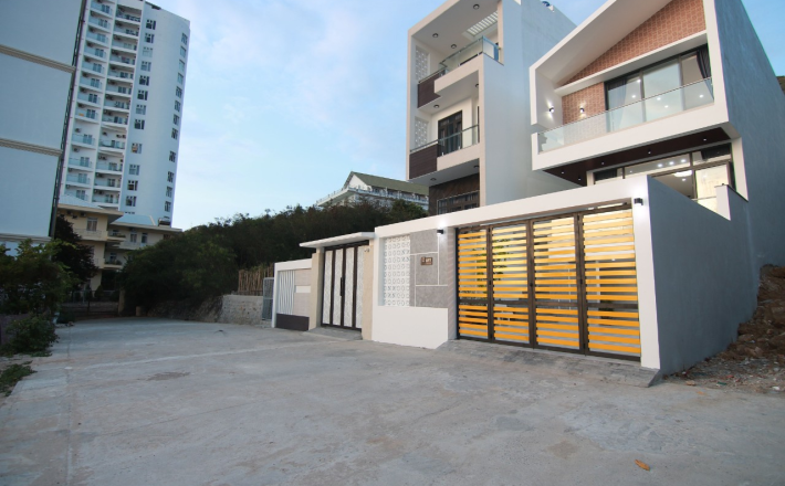 Villa 160/15 Trần Phú - Bãi Dâu - View Biển - Đi Bộ Ra Biển