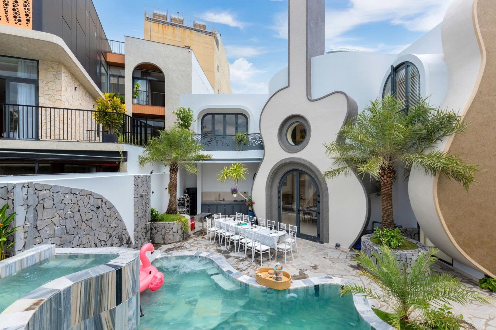 Đàn Villa Hồ Bơi Vũng Tàu Gần Biển bãi sau