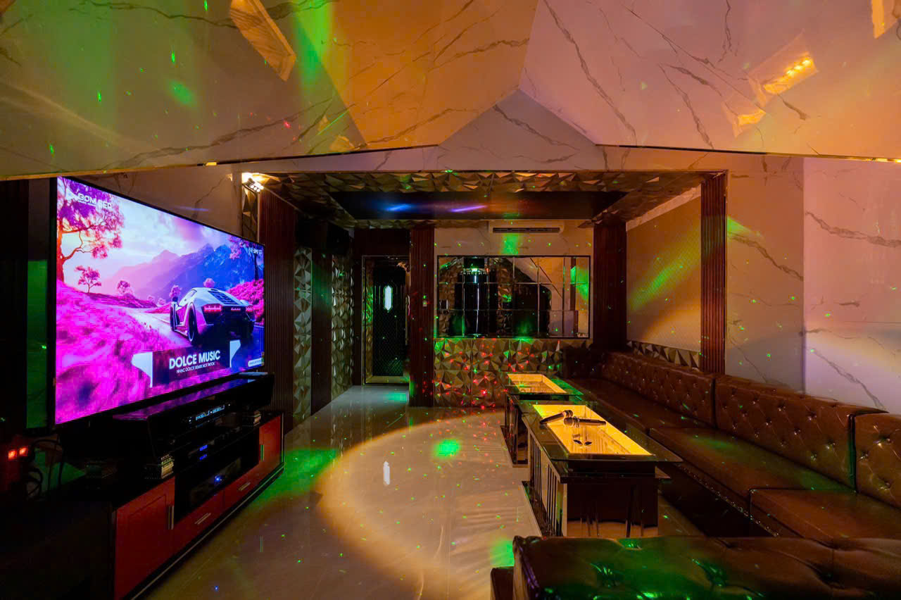 Villa 298/6 Phan Chu Trinh Đi Bộ Ra Biển phòng karaoke