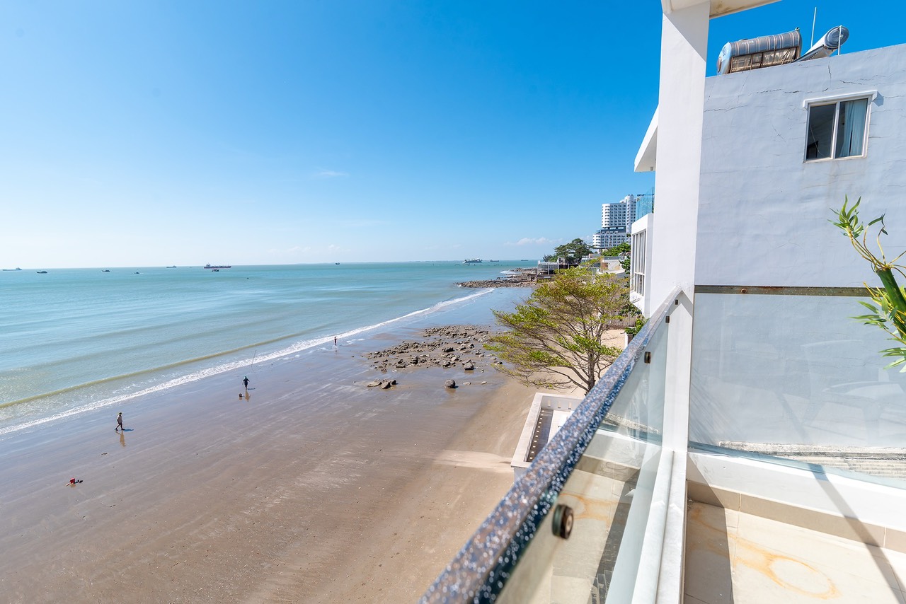 Villa 69 Trần Phú View Biển Sát Biển