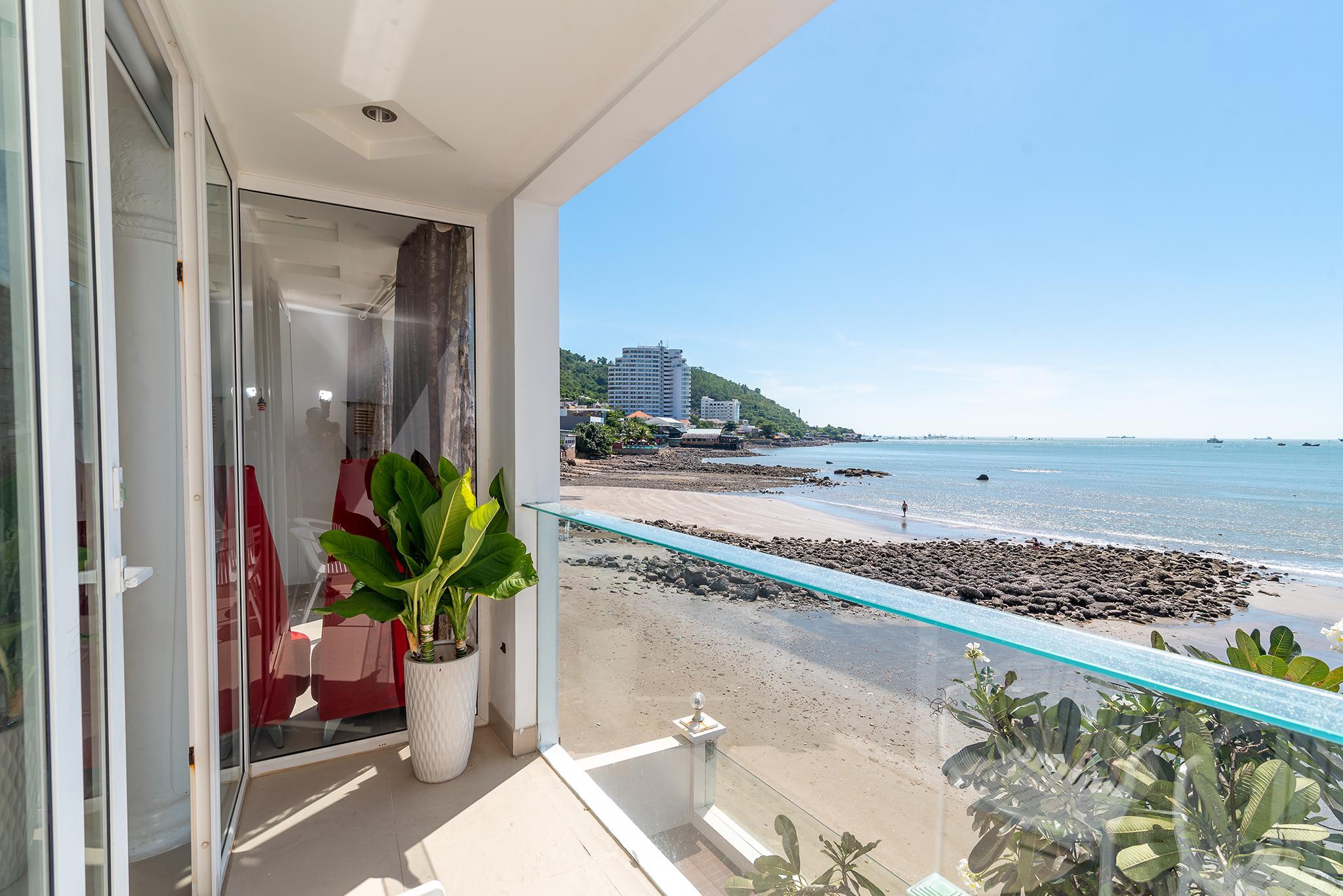 Villa 69 Trần Phú View Biển Sát Biển