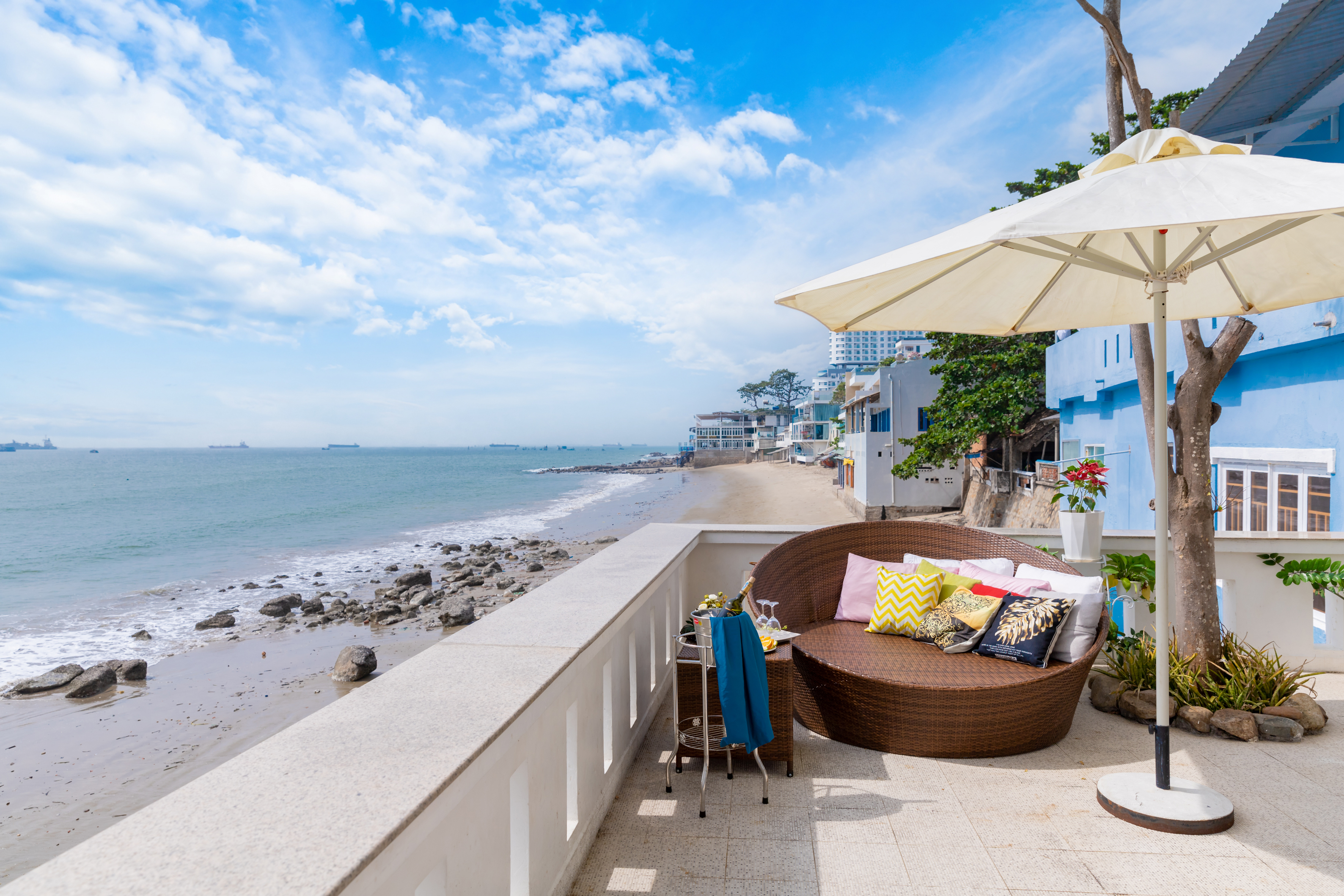 Villa 71 Trần Phú sát biển view biển