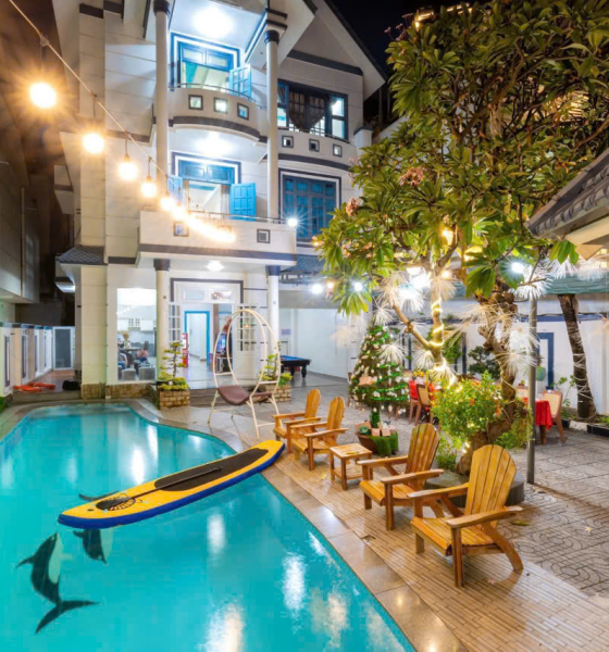 Amy Villa 18 Kim Ngân Đi Bộ Ra Biển